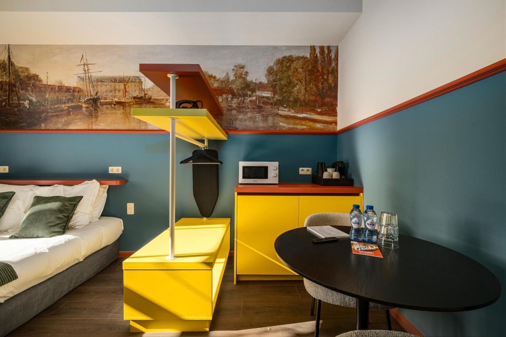 The Queen's Twelve By Romy&travis Aparthotel Bruges