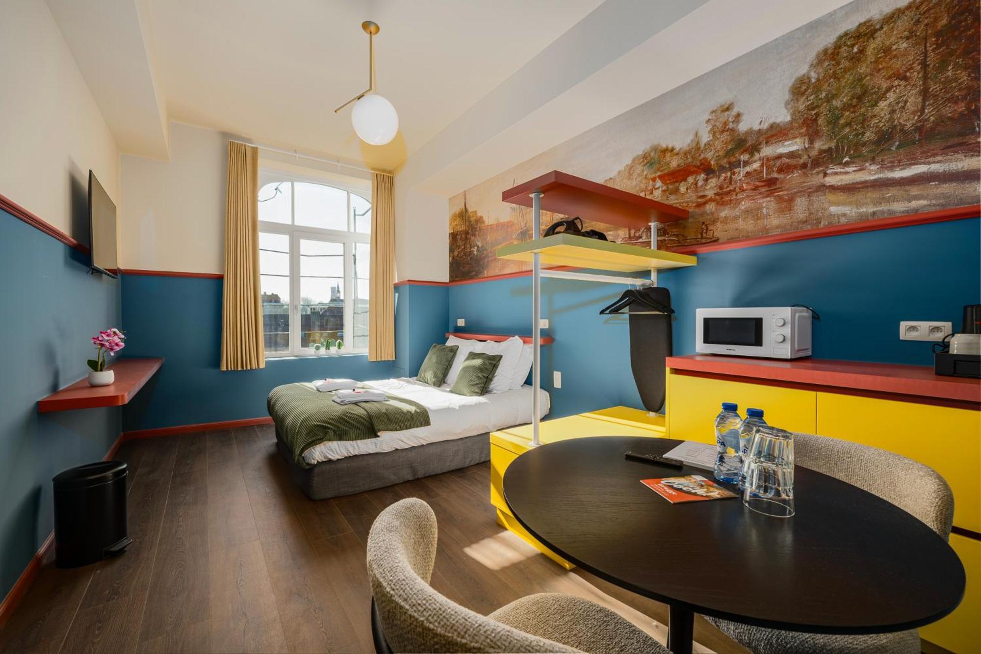 Aparthotel The Queen's Twelve By Romy&travis Bruges