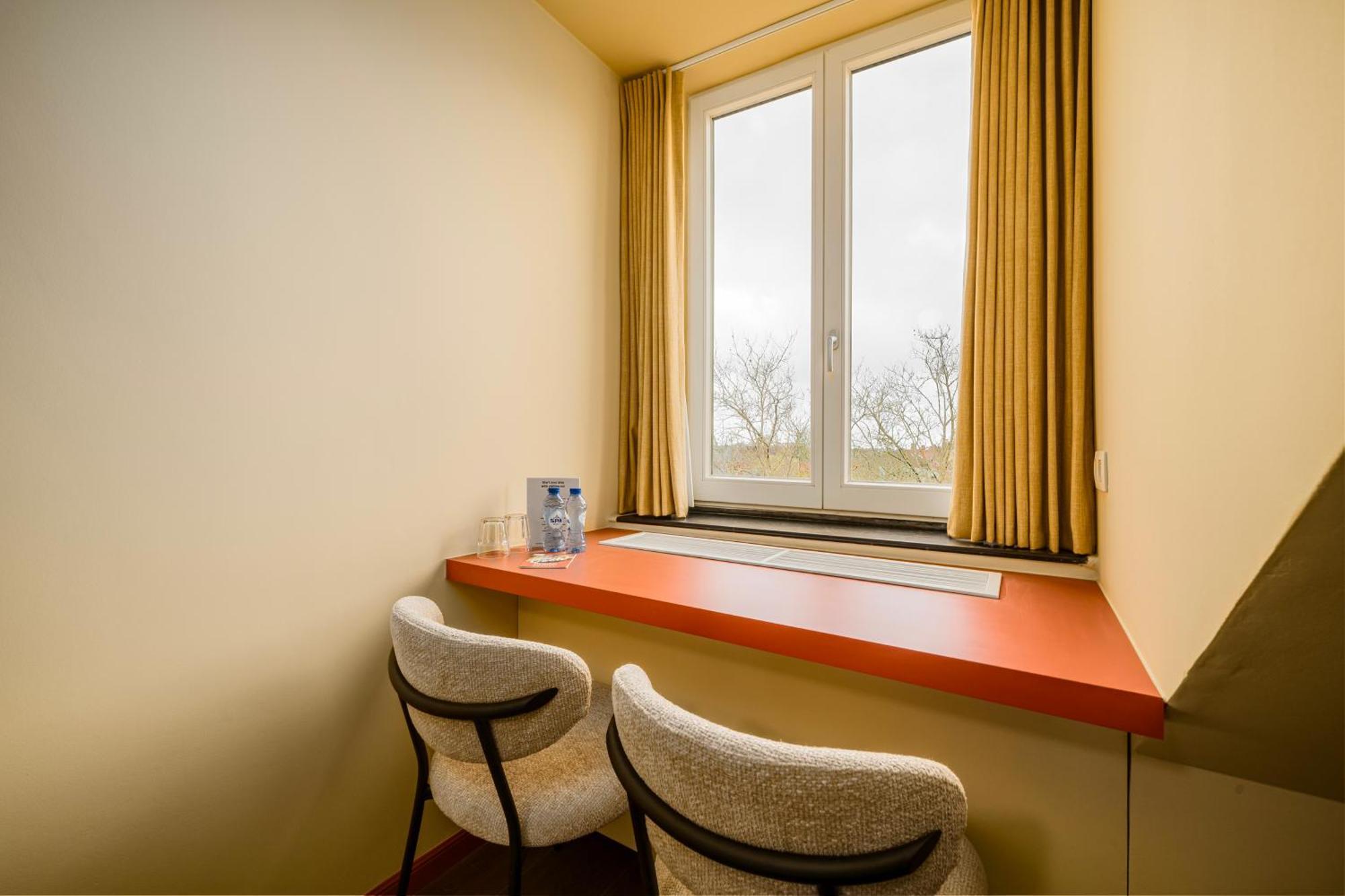 The Queen's Twelve By Romy&travis Aparthotel