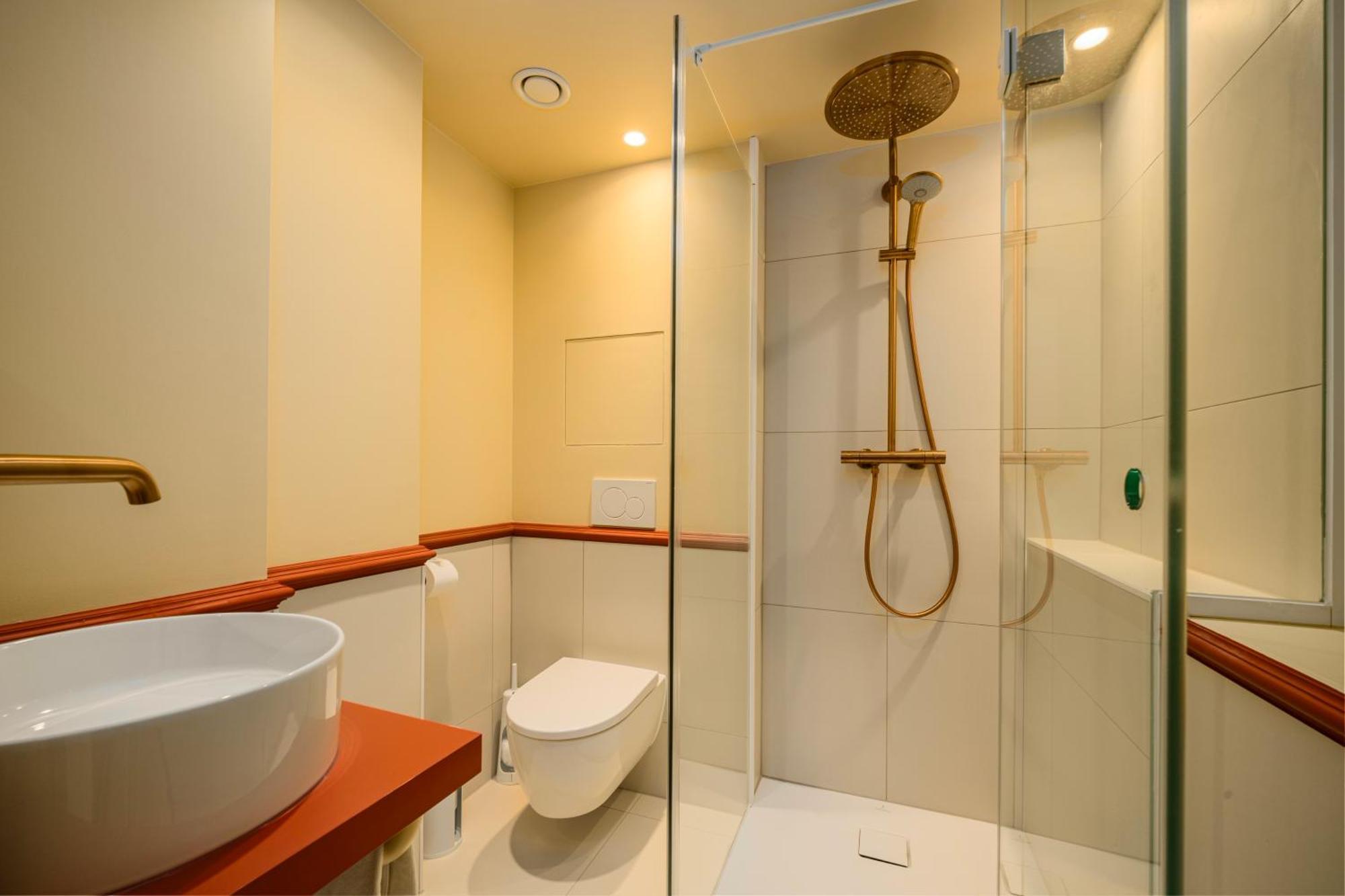 Aparthotel The Queen's Twelve By Romy&travis Bruges
